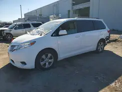 5TDKZ3DC8HS786966 2017 TOYOTA SIENNA