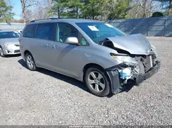 5TDKZ3DC8HS816970 2017 TOYOTA SIENNA