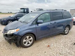 5TDKZ3DC8HS825698 2017 TOYOTA SIENNA