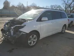 5TDKZ3DC8HS847703 2017 TOYOTA SIENNA