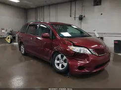 5TDKZ3DC8HS857115 2017 TOYOTA SIENNA