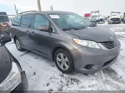 5TDKZ3DC8HS870804 2017 TOYOTA SIENNA
