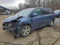 5TDKZ3DC8HS876084 2017 TOYOTA SIENNA