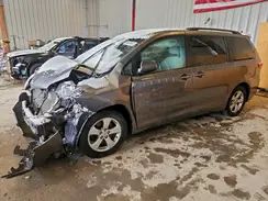 5TDKZ3DC8HS882211 2017 TOYOTA SIENNA