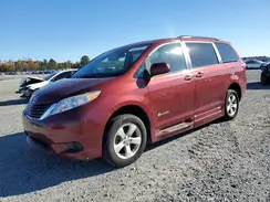 5TDKZ3DC8HS888011 2017 TOYOTA SIENNA