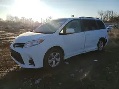 5TDKZ3DC8JS902236 2018 TOYOTA SIENNA