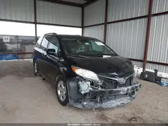 5TDKZ3DC8JS902303 2018 TOYOTA SIENNA