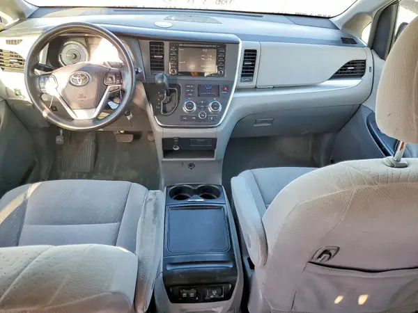 5TDKZ3DC8JS903838 2018 TOYOTA SIENNA - Image 8