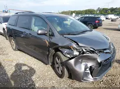 5TDKZ3DC8JS905010 2018 TOYOTA SIENNA