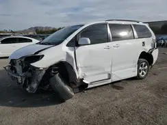 5TDKZ3DC8JS905279 2018 TOYOTA SIENNA