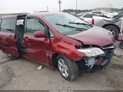 5TDKZ3DC8JS909056 2018 TOYOTA SIENNA