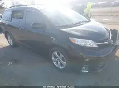 5TDKZ3DC8JS911678 2018 TOYOTA SIENNA