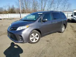 5TDKZ3DC8JS916931 2018 TOYOTA SIENNA