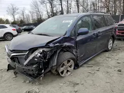 5TDKZ3DC8JS919442 2018 TOYOTA SIENNA