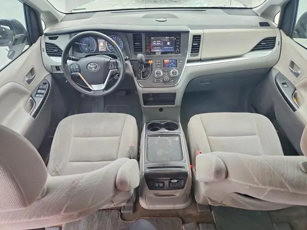 5TDKZ3DC8JS921997 2018 TOYOTA SIENNA - Image 8