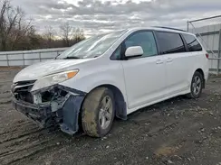 5TDKZ3DC8JS926813 2018 TOYOTA SIENNA