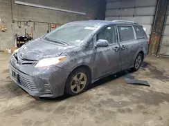 5TDKZ3DC8JS937990 2018 TOYOTA SIENNA