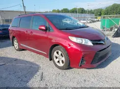 5TDKZ3DC8JS941358 2018 TOYOTA SIENNA