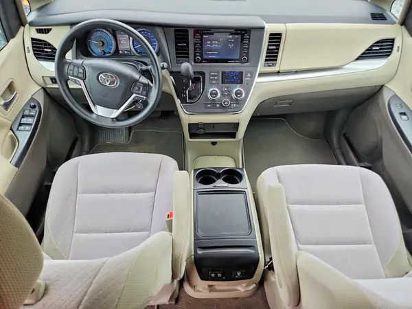 5TDKZ3DC8JS965160 2018 TOYOTA SIENNA - Image 8