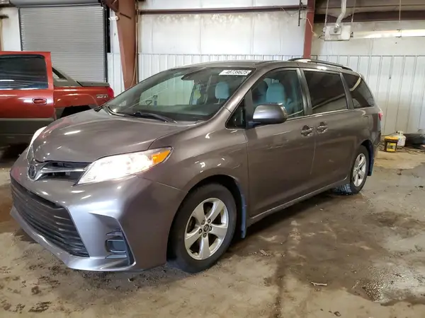 5TDKZ3DC8KS008240 2019 TOYOTA SIENNA - Image 1