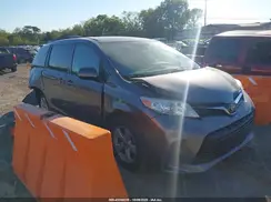 5TDKZ3DC8KS015527 2019 TOYOTA SIENNA