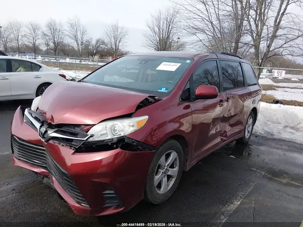 5TDKZ3DC8KS966293 2019 TOYOTA SIENNA - Image 2