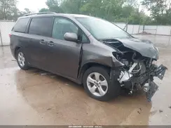 5TDKZ3DC8KS983272 2019 TOYOTA SIENNA