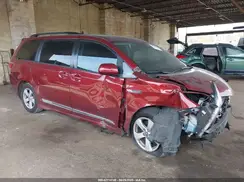 5TDKZ3DC8KS988357 2019 TOYOTA SIENNA