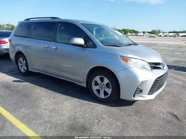 5TDKZ3DC8KS995275 2019 TOYOTA SIENNA