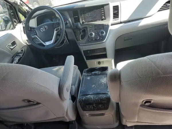 5TDKZ3DC8LS049050 2020 TOYOTA SIENNA - Image 8