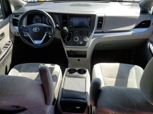 5TDKZ3DC8LS049890 2020 TOYOTA SIENNA - Image 8