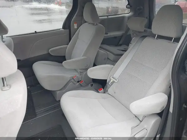 5TDKZ3DC8LS053633 2020 TOYOTA SIENNA - Image 8