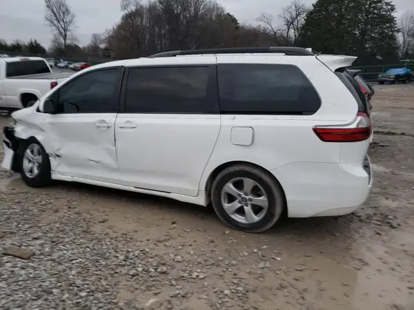 5TDKZ3DC8LS054930 2020 TOYOTA SIENNA - Image 2