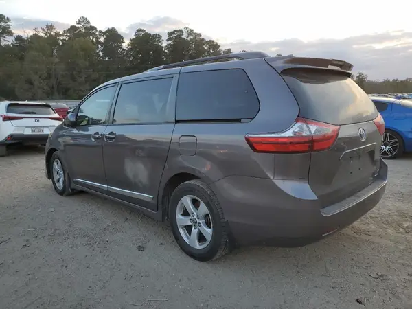 5TDKZ3DC8LS060002 2020 TOYOTA SIENNA - Image 2