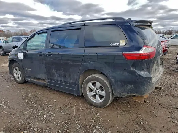 5TDKZ3DC8LS083408 2020 TOYOTA SIENNA - Image 2