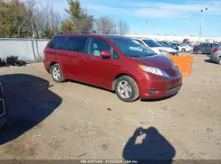 5TDKZ3DC9HS771635 2017 TOYOTA SIENNA