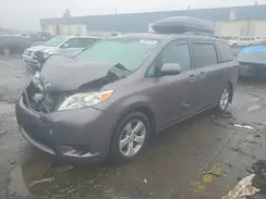 5TDKZ3DC9HS787334 2017 TOYOTA SIENNA