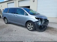 5TDKZ3DC9HS791965 2017 TOYOTA SIENNA