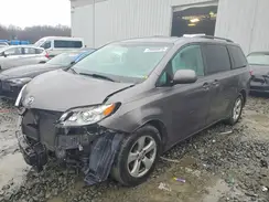 5TDKZ3DC9HS795417 2017 TOYOTA SIENNA