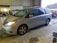 5TDKZ3DC9HS805587 2017 TOYOTA SIENNA