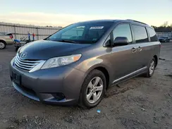 5TDKZ3DC9HS806044 2017 TOYOTA SIENNA