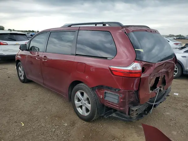 5TDKZ3DC9HS825712 2017 TOYOTA SIENNA - Image 2