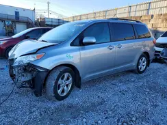 5TDKZ3DC9HS839593 2017 TOYOTA SIENNA