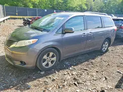5TDKZ3DC9HS851310 2017 TOYOTA SIENNA