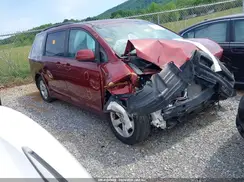 5TDKZ3DC9HS856281 2017 TOYOTA SIENNA