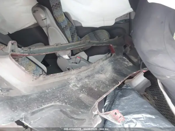 5TDKZ3DC9HS856281 2017 TOYOTA SIENNA - Image 8