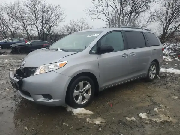 5TDKZ3DC9HS868088 2017 TOYOTA SIENNA - Image 1