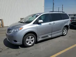 5TDKZ3DC9HS892083 2017 TOYOTA SIENNA