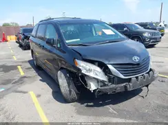 5TDKZ3DC9HS893427 2017 TOYOTA SIENNA