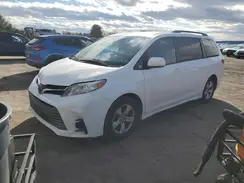 5TDKZ3DC9JS904383 2018 TOYOTA SIENNA
